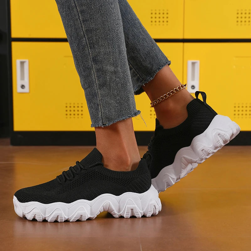Women's Sports Shoes Comfortable Lightweight Sneakers Breathable Mesh Platform Shoes Fashion Women's Outdoor Casual Shoes