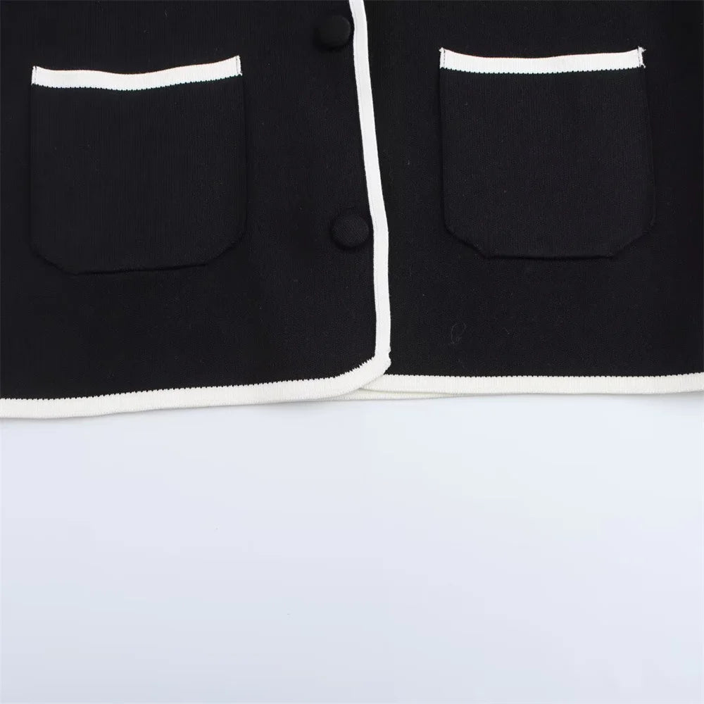 Women's Minimally Knitted Coat with Button Pocket Decoration Spring New Women's Knitted Sweater