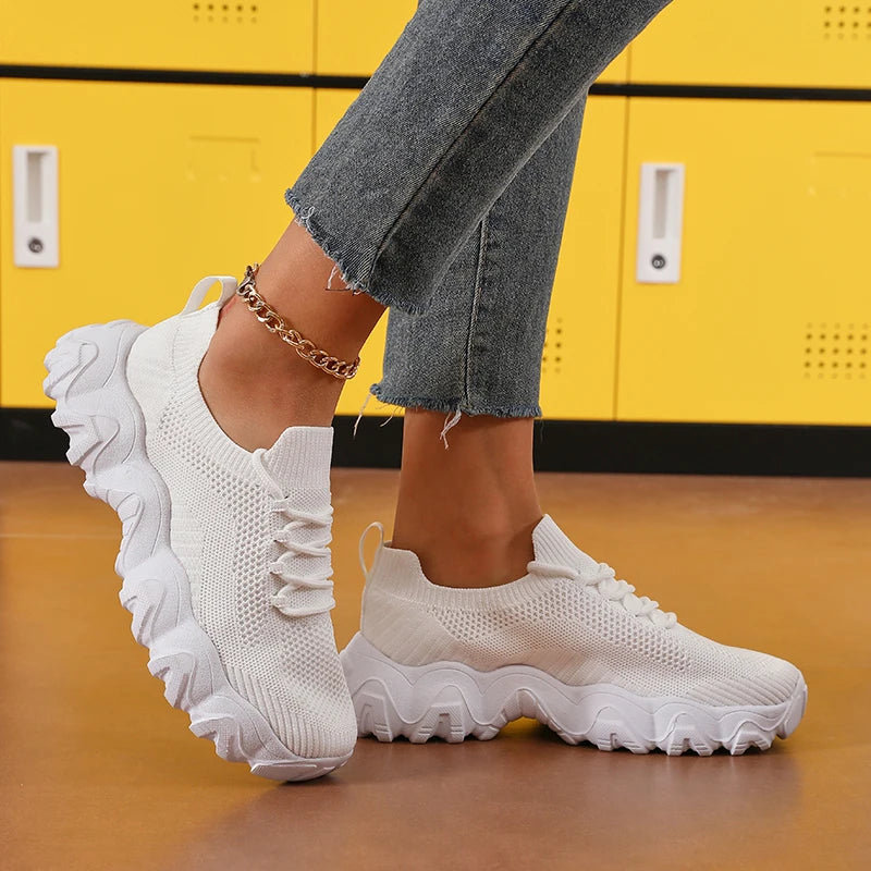 Women's Sports Shoes Comfortable Lightweight Sneakers Breathable Mesh Platform Shoes Fashion Women's Outdoor Casual Shoes