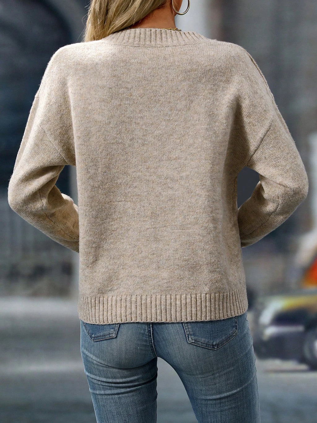 Autumn and winter women's casual V-neck pullover long sleeved knitted sweater