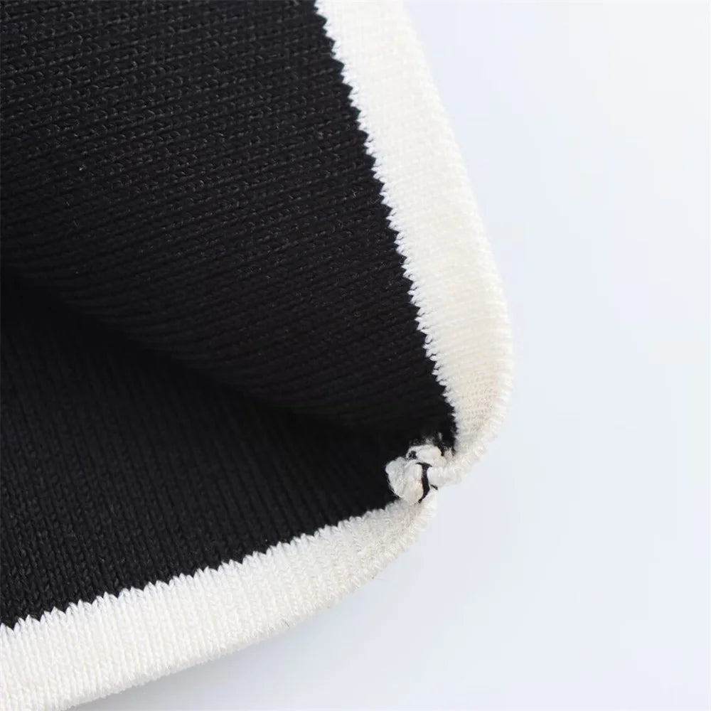 Women's Minimally Knitted Coat with Button Pocket Decoration Spring New Women's Knitted Sweater