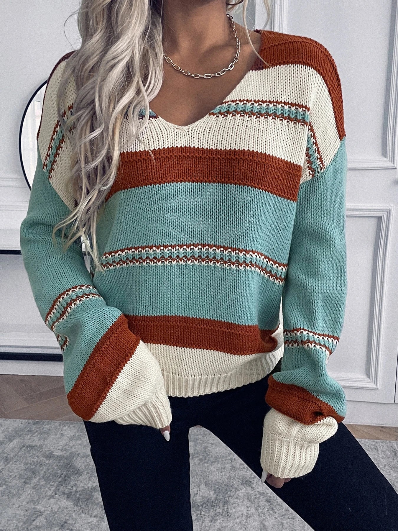 Fashionable women's V-neck striped contrasting pullover long sleeved knitted sweater